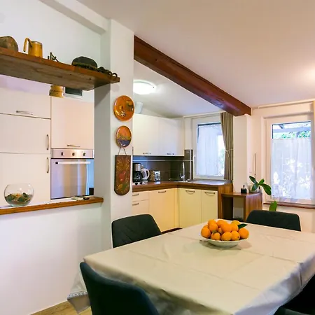 Guest house Elvira Medulin