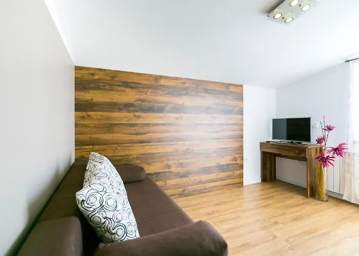 Gostinjska kuća Elvira 3*